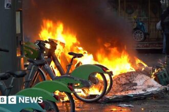 Bicycles on fire in Paris after Macron’s retirement