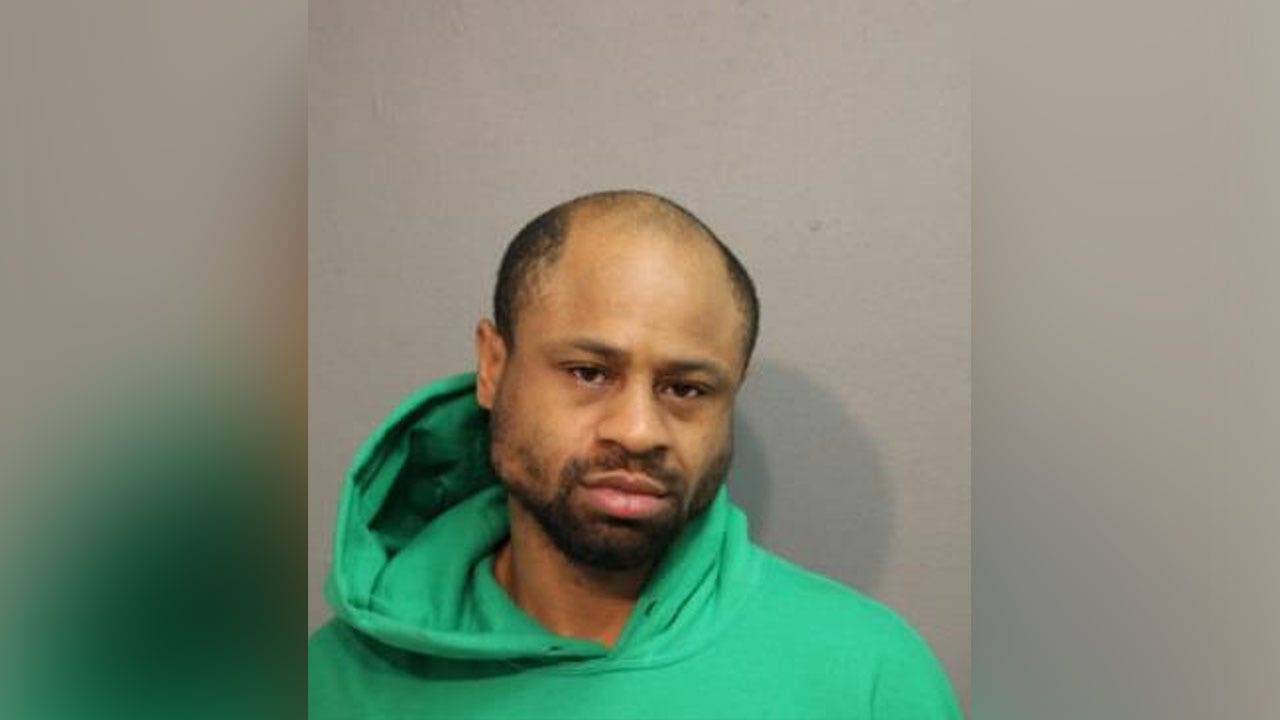 Chicago man arrested for robbing same store 11