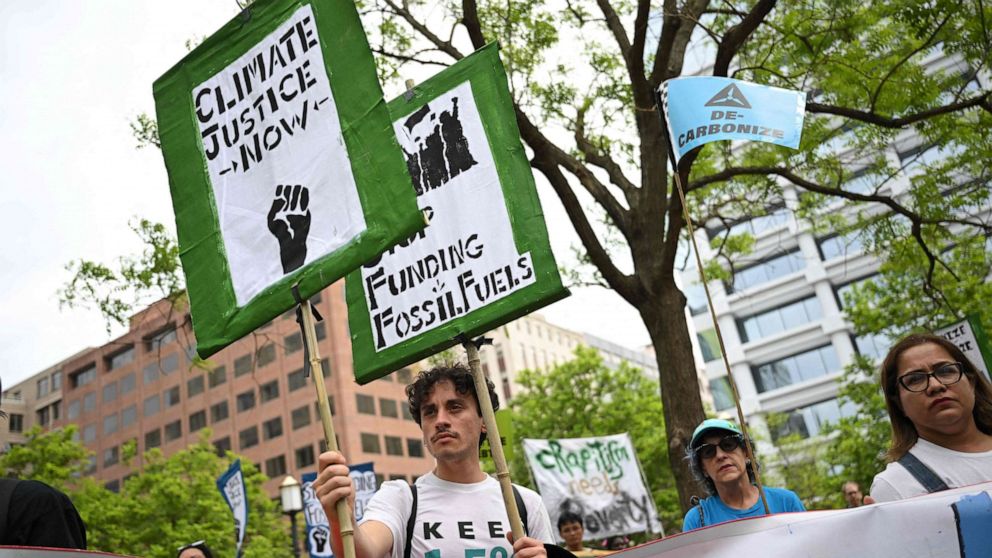 Climate activists plan protest at White