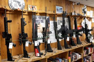 Illinois assault weapons ban still in effect