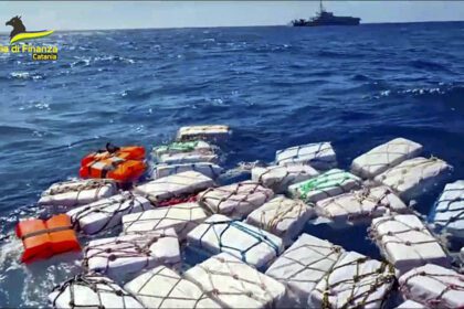 Italian police scoop up 2 tons of cocaine