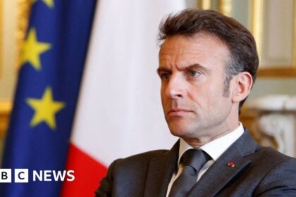 Macron tries to escape with French pension dispute