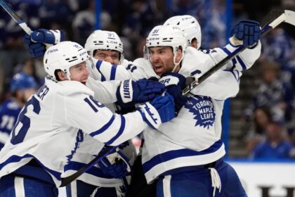Maple Leafs win in Game 6 to advance in NHL