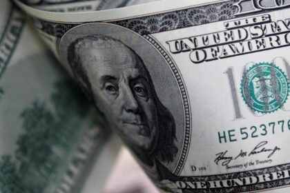 Price in US dollar stabilizes in Egypt on Tuesday