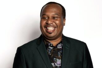 Roy Wood Jr.  Roasts Media Scandal at White House