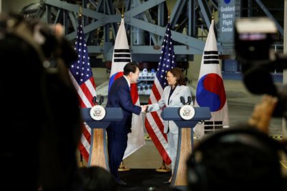 South Korean president opens US tour with NASA
