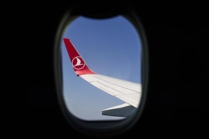 Turkish Airlines unites Gerard and Cafu under new roof