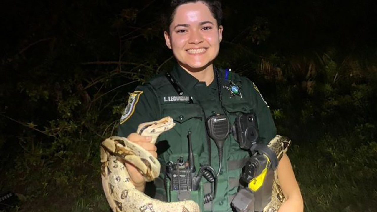 Florida deputy rescues escaped six-foot boa