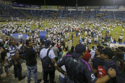 At least 9 dead in love in football stadium in El