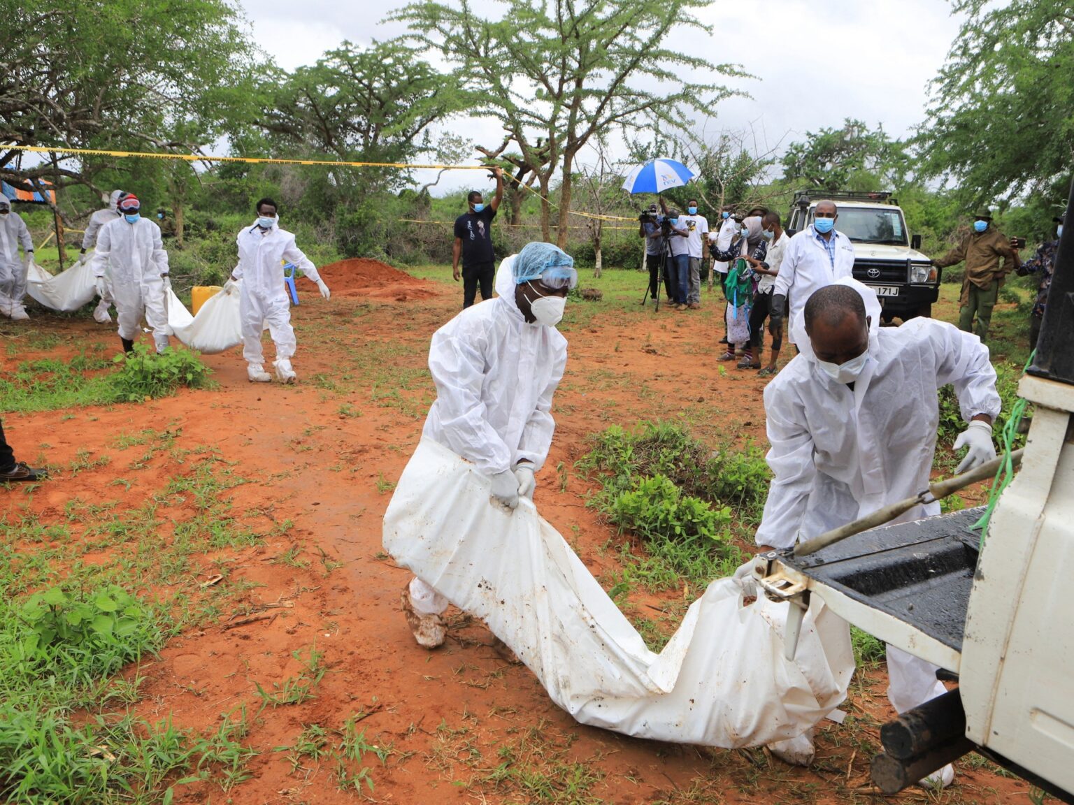 Autopsies begin on Kenyan cult members who