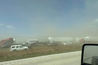 Blinding US dust storm leads to deadly collisions