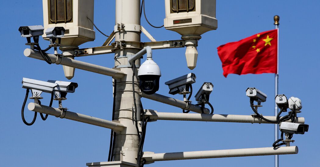 China sentences a US citizen to life in prison