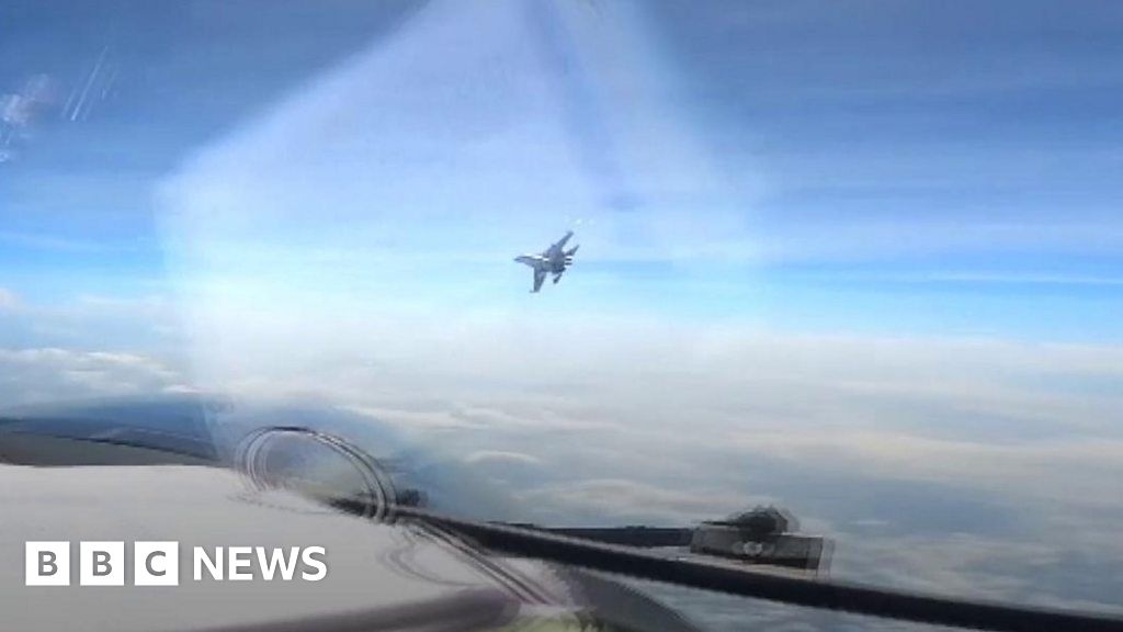 Chinese fighter jet buzzed US military plane