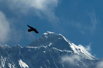 Climbers on the occasion of 70 years Everest summit in the middle