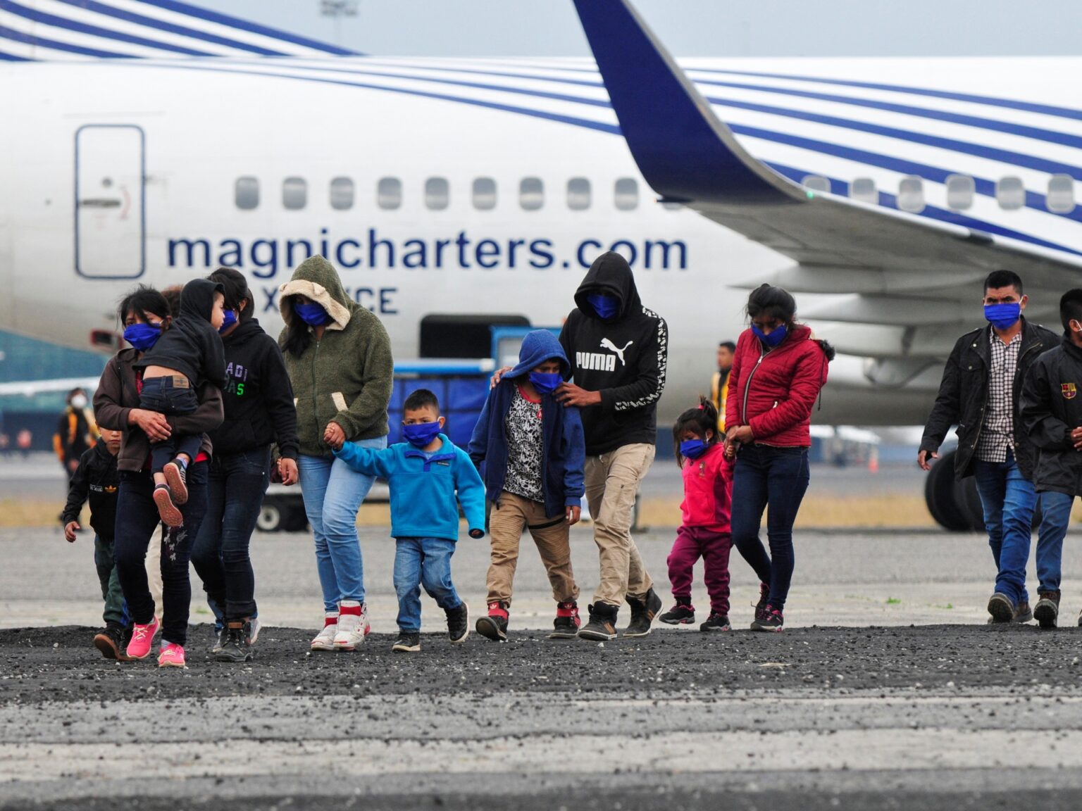 Colombia resumes repatriation flights