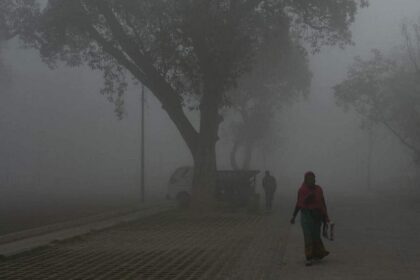 Dust storm in India sends pollution from New Delhi to