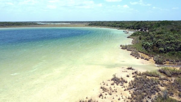 Ecotourism in a Mayan reserve of seven lagoons