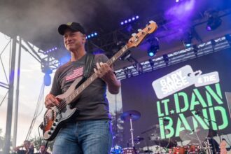 Gary Sinise to honor Vietnam veterans for free