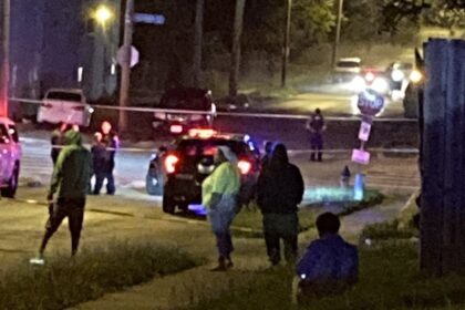 Kansas City bar shooting kills 3, 2