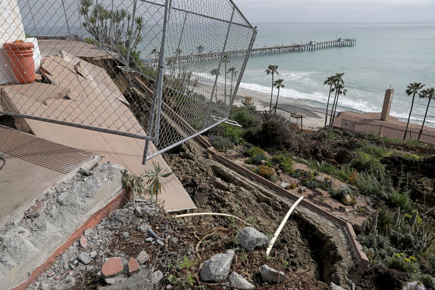 Landslide at Casa Romantica in San Clemente