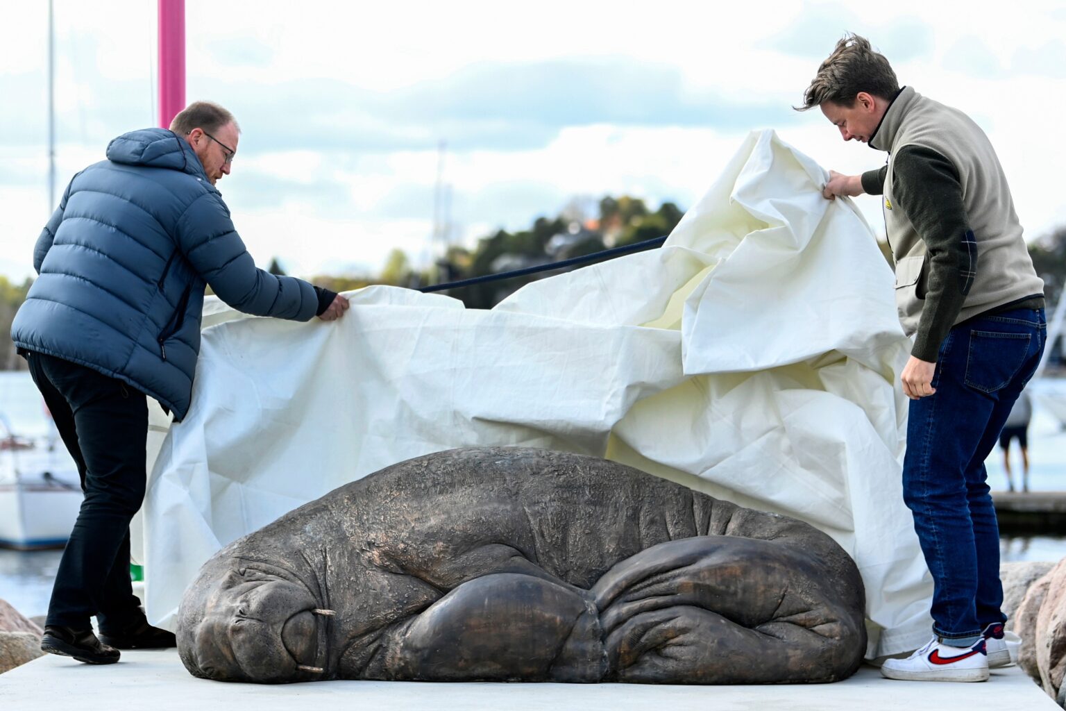Life-size statue of beloved walrus