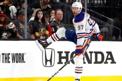 McDavid, Draisaitl each score twice as Oilers