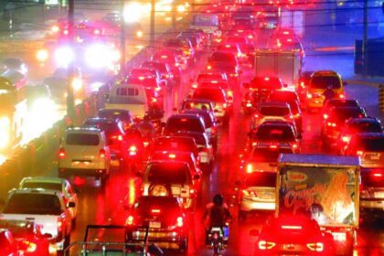 More than 75,400 vehicles joined the road chaos