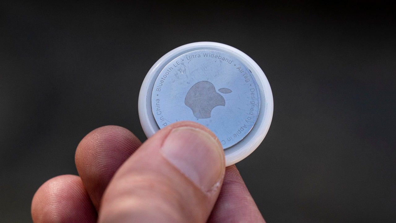 New York City is handing out 500 free Apple AirTags