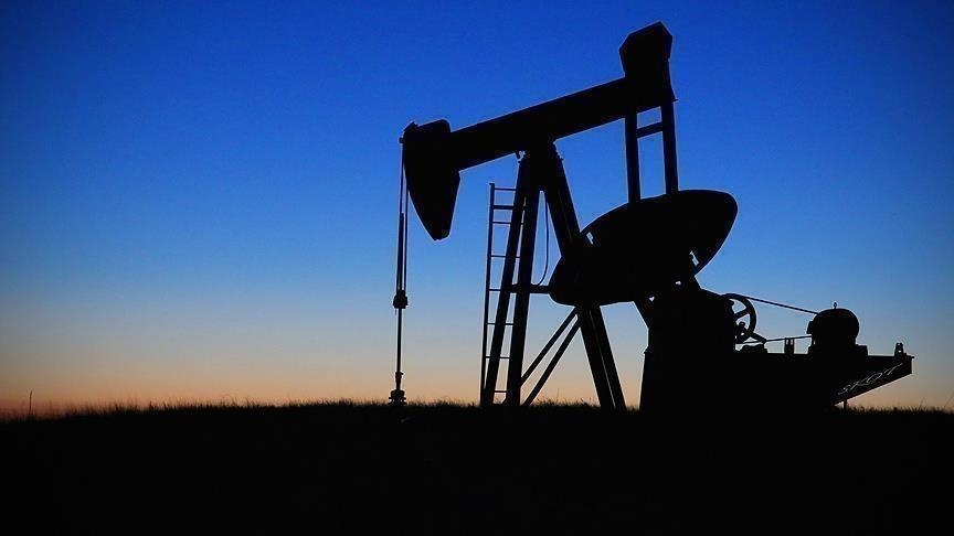 Oil slumps amid continued demand woes
