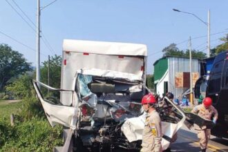 One dead, two injured in truck crash