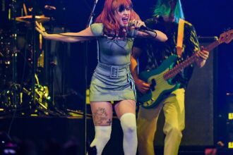 Paramore Tour Premieres ‘Figure 8’ and ‘Big Man,