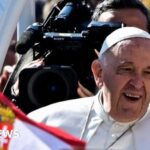 Pope Francis calls on Hungarians to ‘open up’