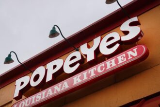 Popeyes closed shop after teenage workers