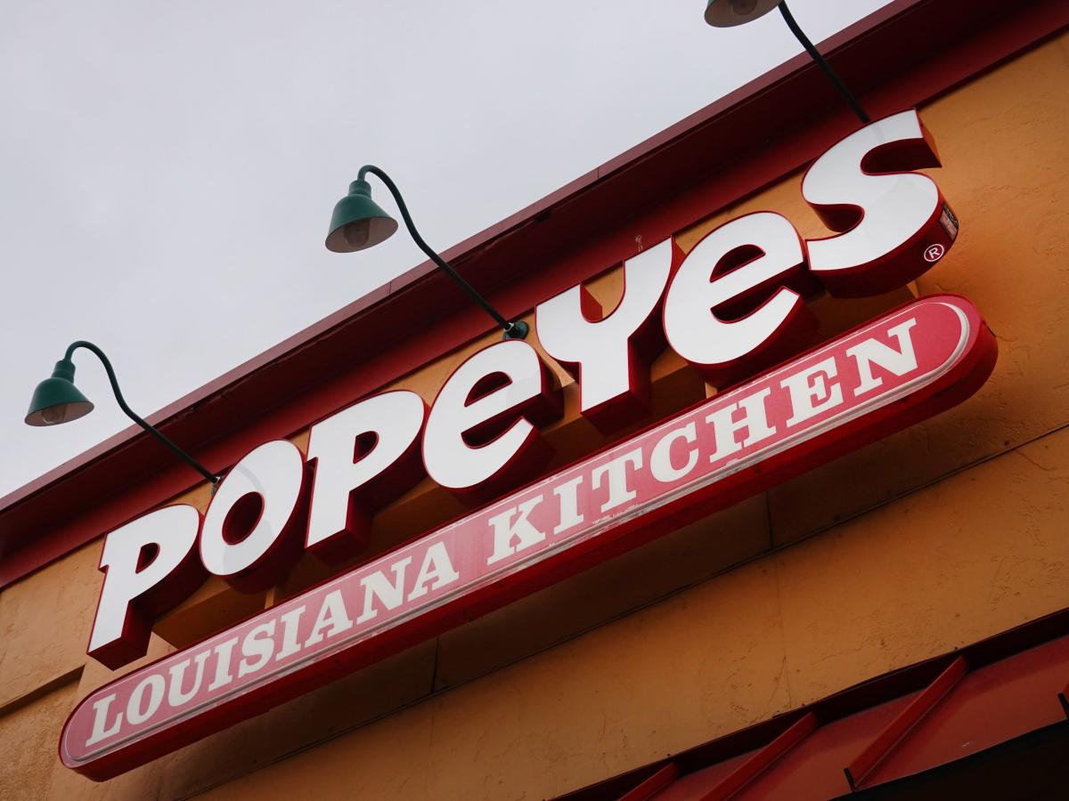 Popeyes closed shop after teenage workers