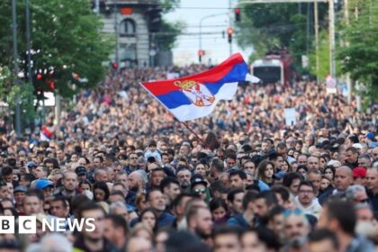 Shootings in Serbia: Tens of thousands participate