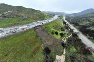 Stretch of southbound 5 Highway close