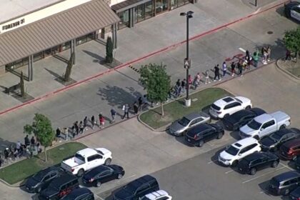 Texas Outlet Mall shooting kills 8, 7