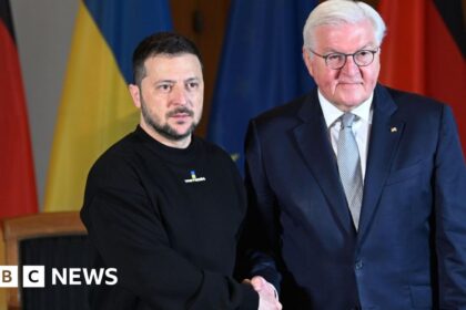 The Ukrainian Zelensky visits Germany a day later