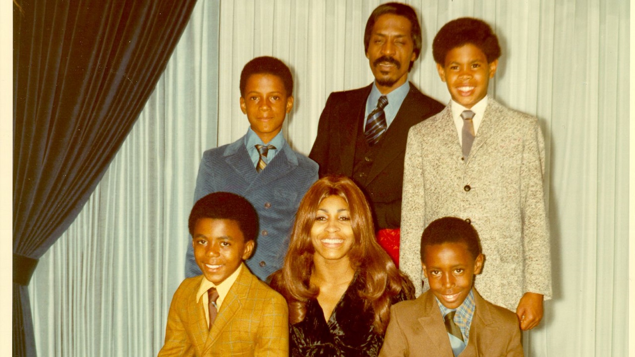 The tragic story of the sons of the icon Tina Turner