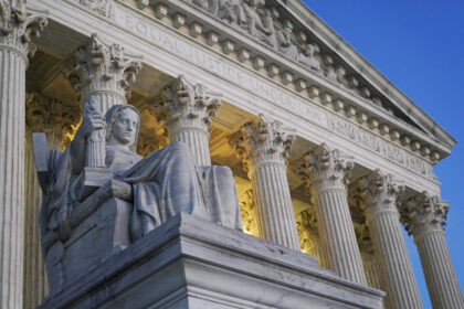 A blow to the unions: the Supreme Court rules that the company can sue
