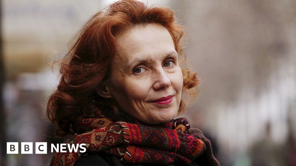 Kaija Saariaho: Celebrated Finnish composer dies at age 70